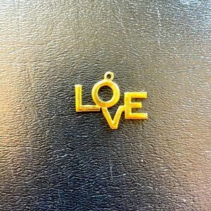DOWNSIZING my home. Help! Sales. Bargains. Offers wanted! Vtg, women, home, more
